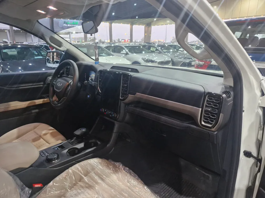 2025 Ford Everest XLS 