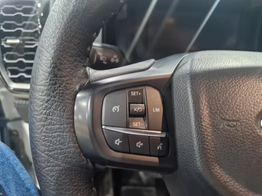 2025 Ford Everest XLS 