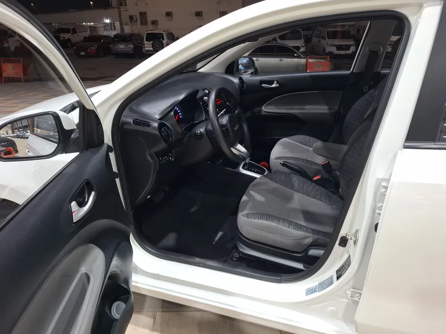2025 Kia Pegas LX 
