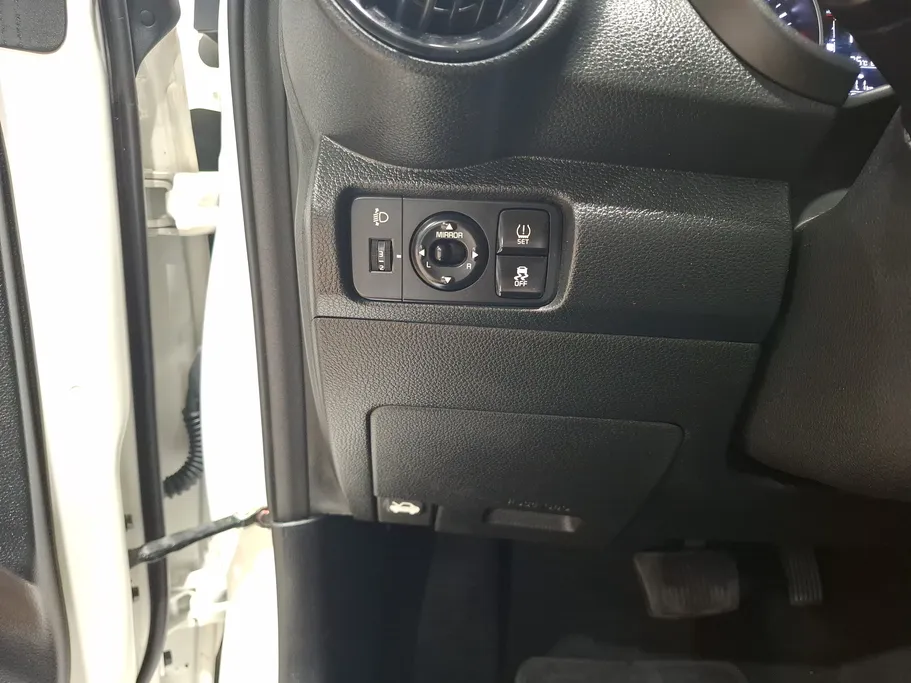 2025 Kia Pegas LX 