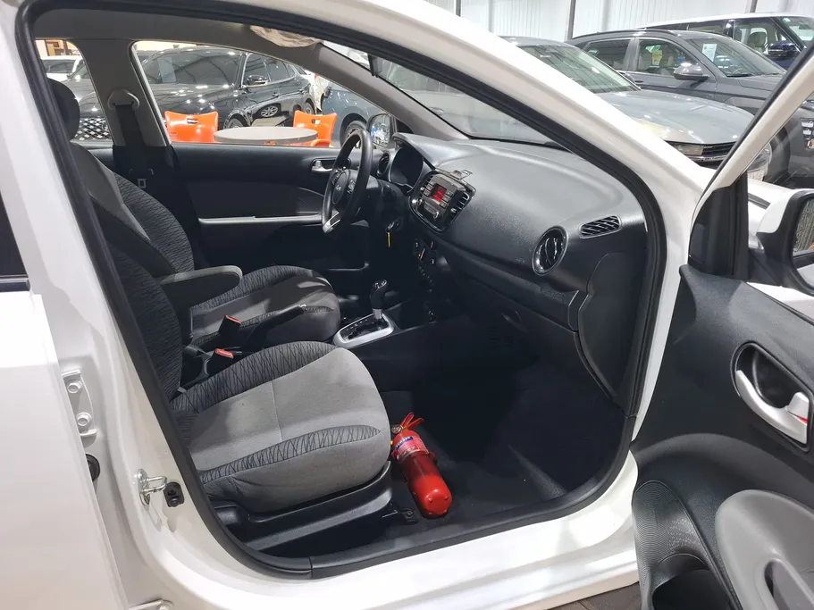 2025 Kia Pegas LX 