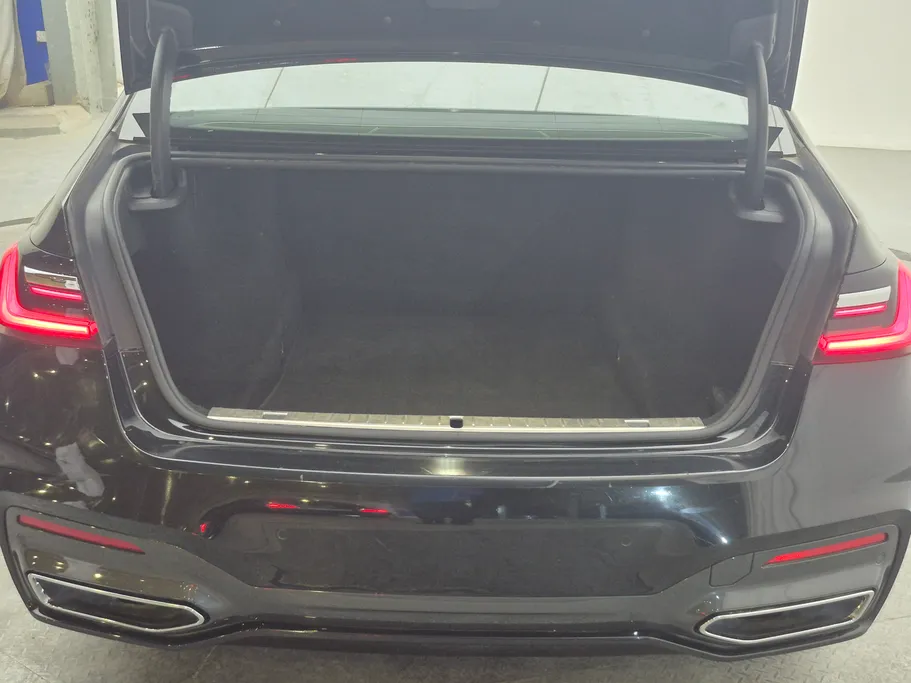 2021 BMW 7 Series 730Li 