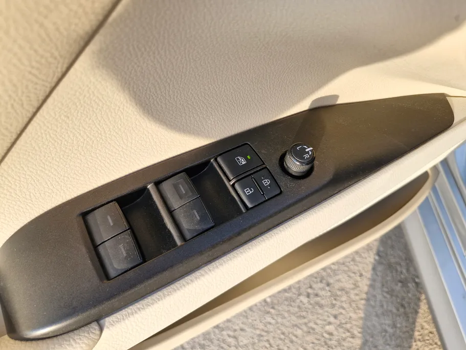 2024 Toyota Camry  LE HEV 