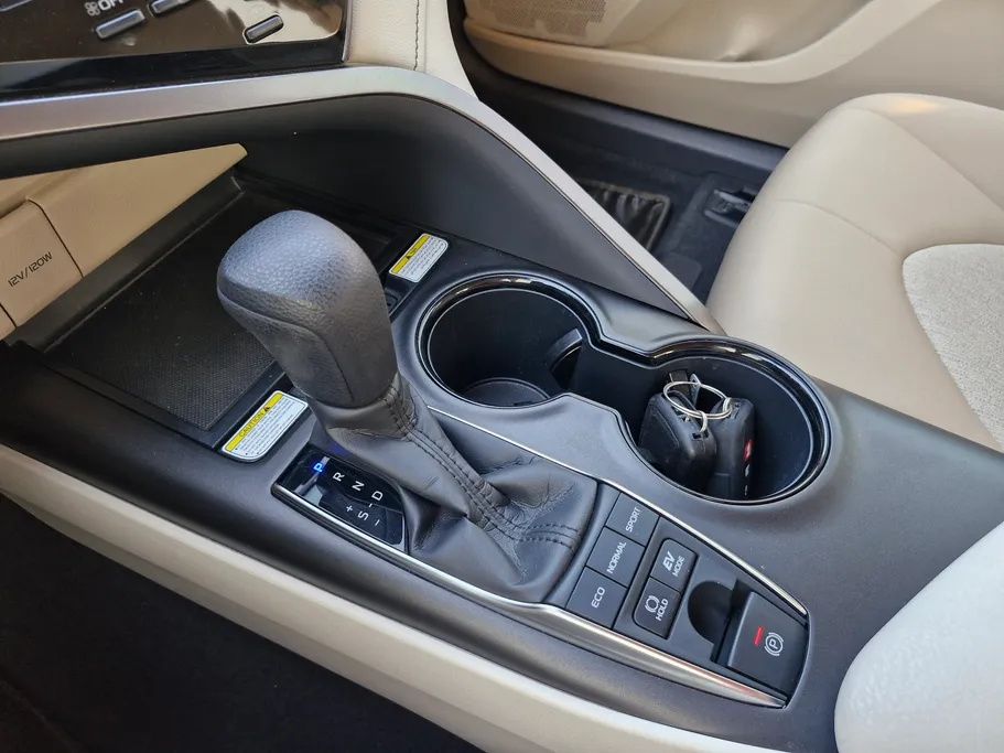 2024 Toyota Camry  LE HEV 