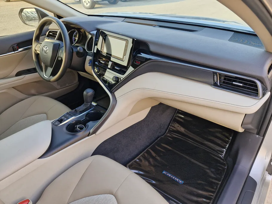 2024 Toyota Camry  LE HEV 