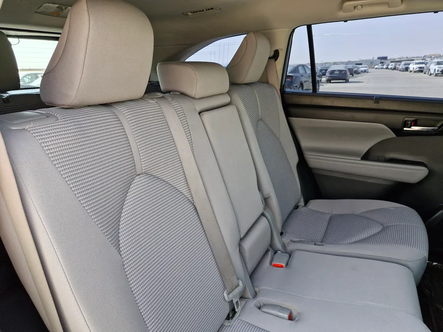 2023 Toyota Highlander GLE 