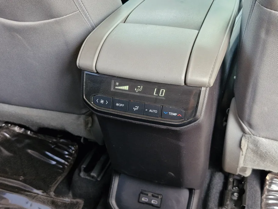 2023 Toyota Highlander GLE 