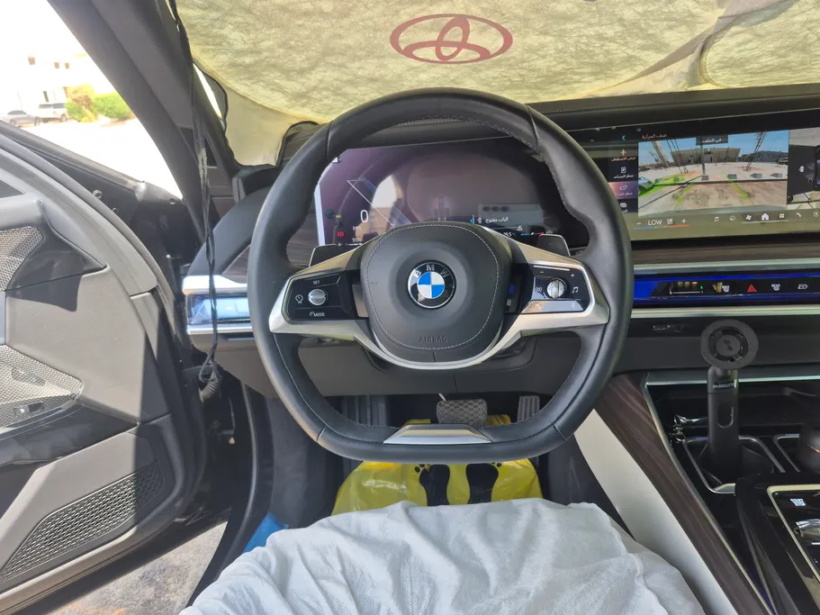 بي ام دبليو الفئة السابعة 735i 2026 