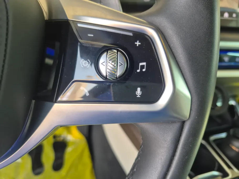 بي ام دبليو الفئة السابعة 735i 2026 