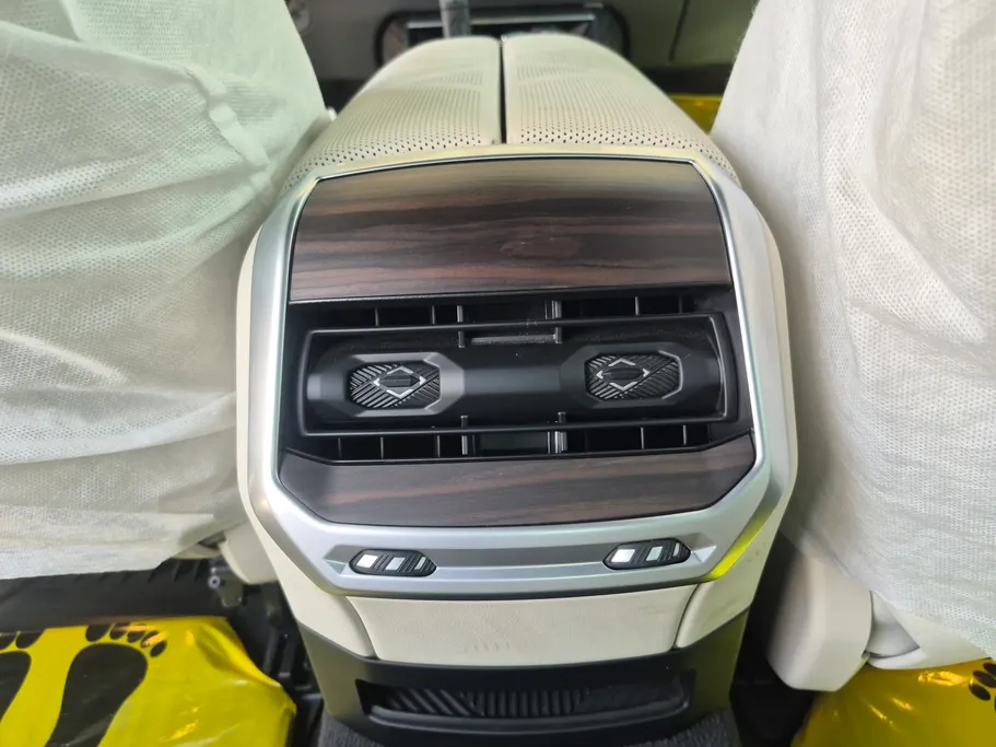 بي ام دبليو الفئة السابعة 735i 2026 