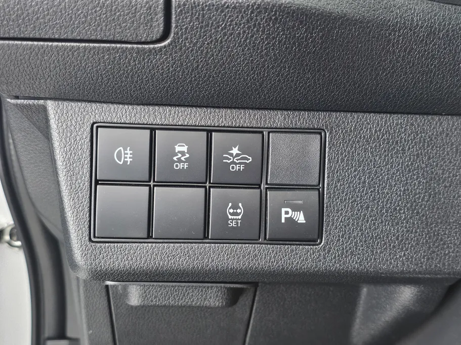 2023 Toyota Yaris  Y Plus 