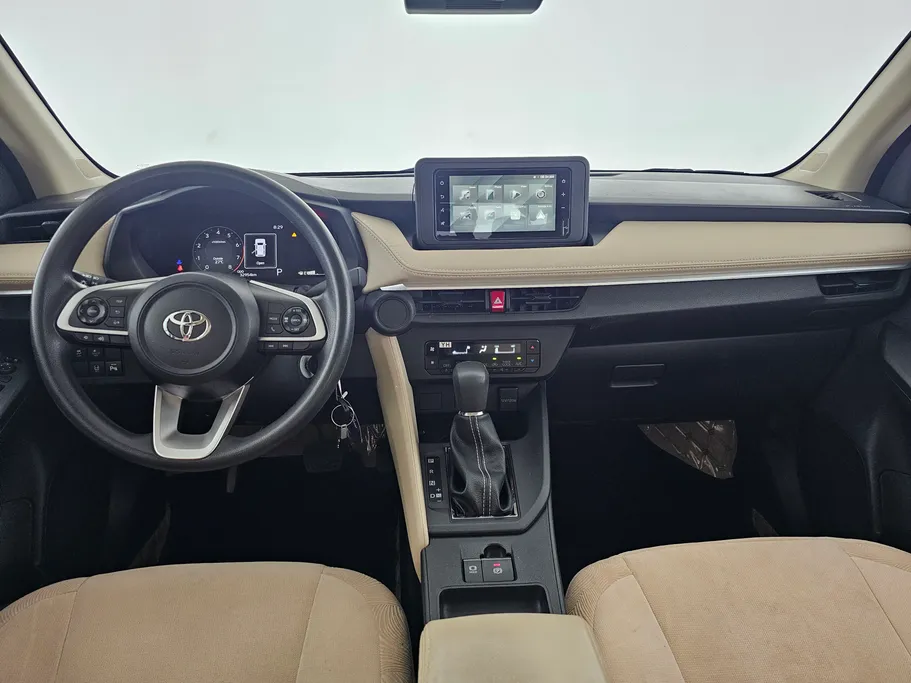 2023 Toyota Yaris  Y Plus 