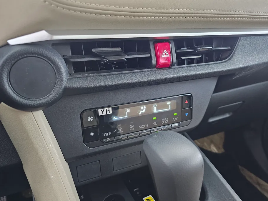 2023 Toyota Yaris  Y Plus 
