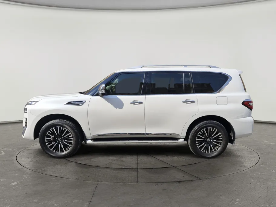 2023 Nissan Patrol Platinum 