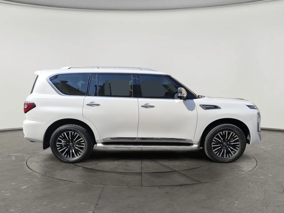 2023 Nissan Patrol Platinum 