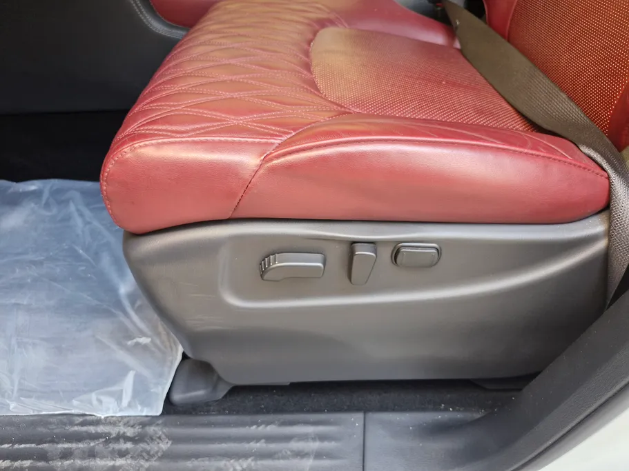 2023 Nissan Patrol Platinum 