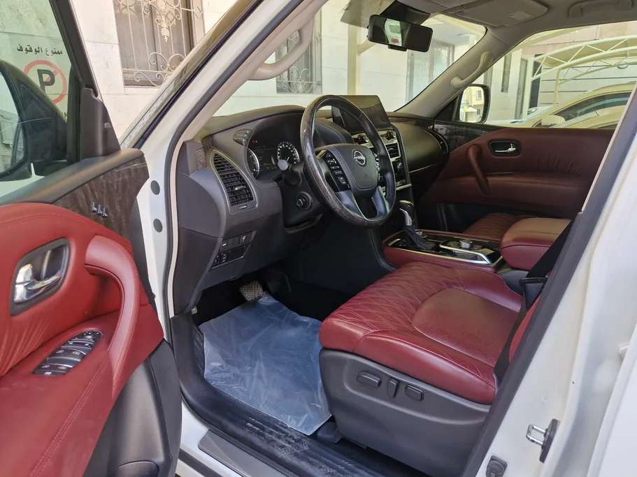 2023 Nissan Patrol Platinum 