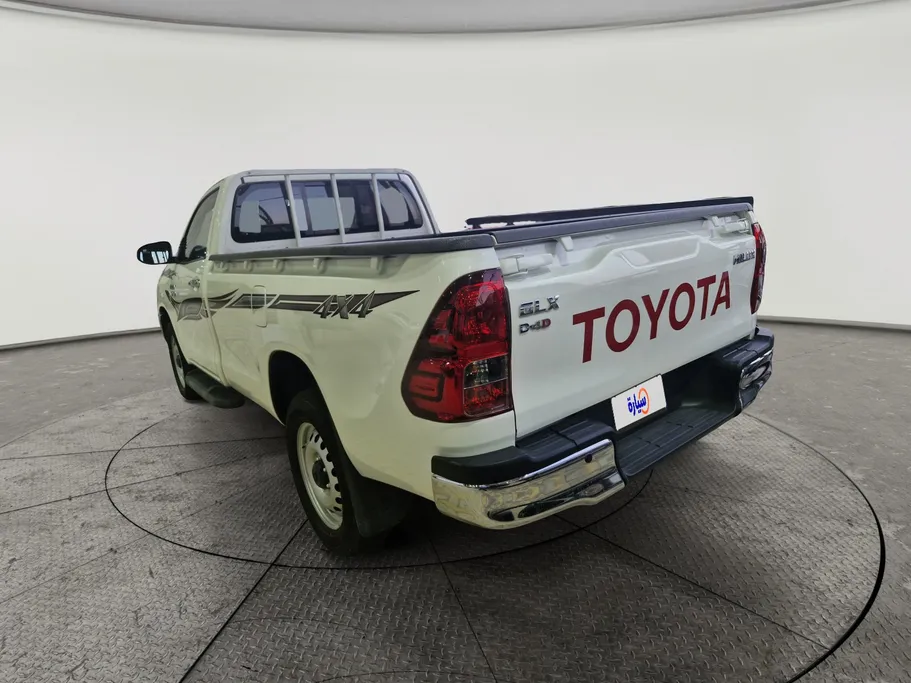 2025 Toyota Hilux GLX 