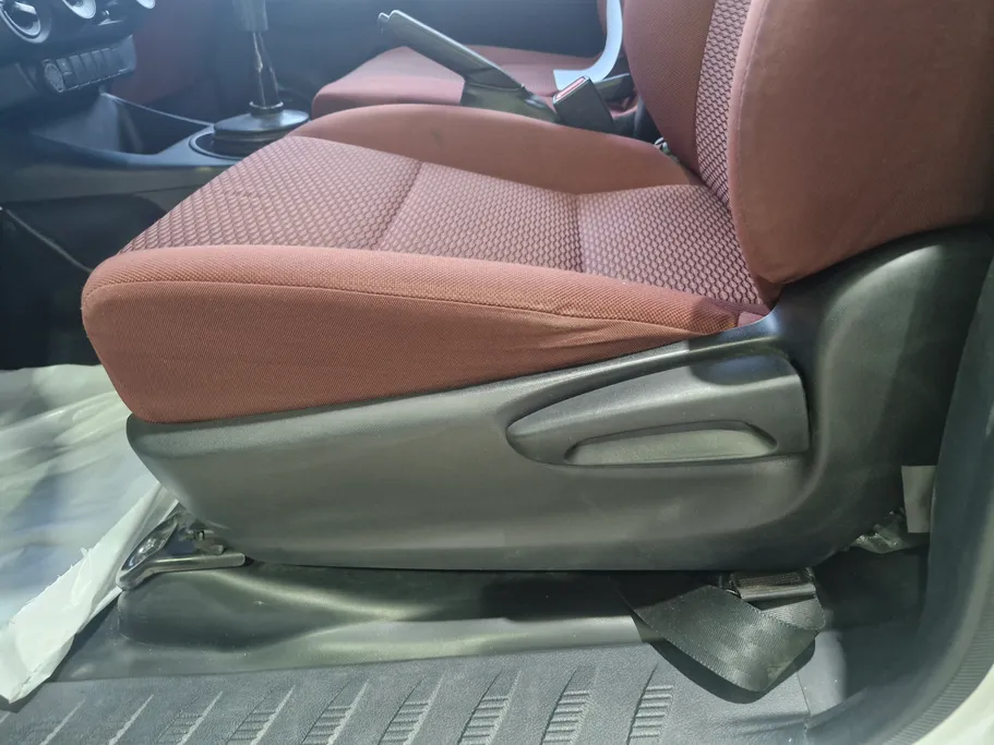 2025 Toyota Hilux GLX 