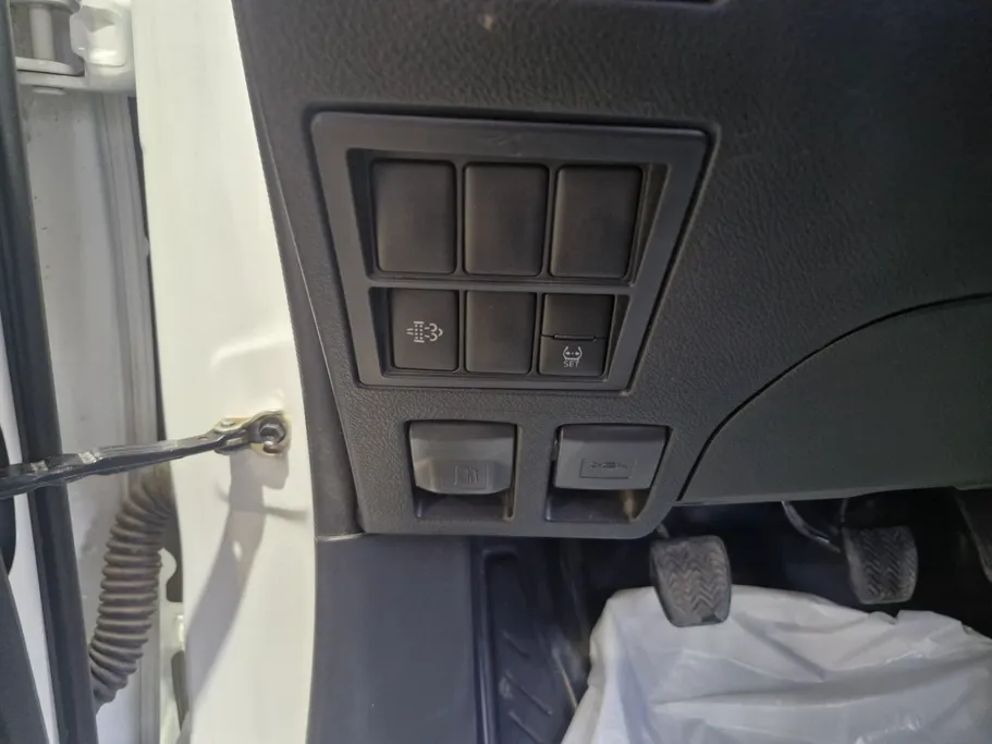 2025 Toyota Hilux GLX 