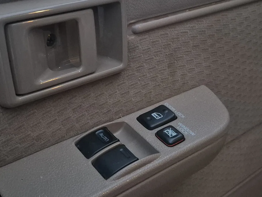 2025 Toyota LAND CRUISER 70 LX 