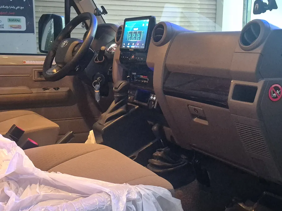 2025 Toyota LAND CRUISER 70 LX 