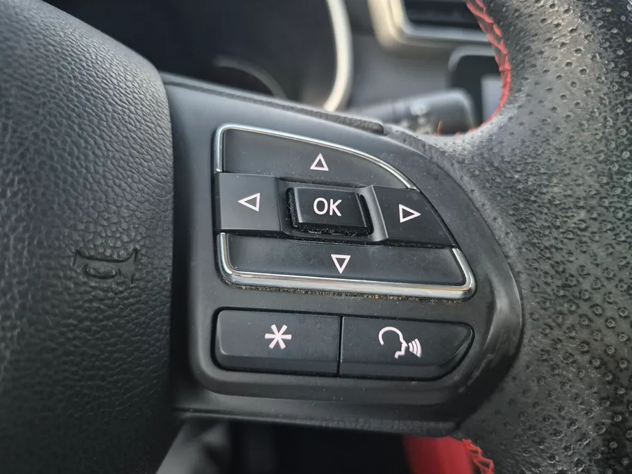 2022 MG ZS LUX T 