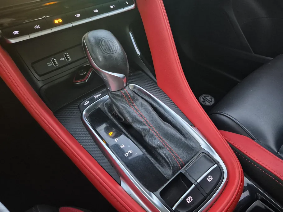 2022 MG ZS LUX T 