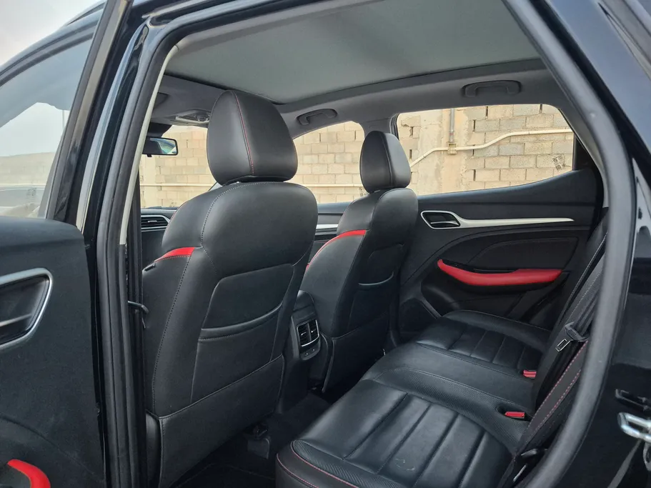 2022 MG ZS LUX T 