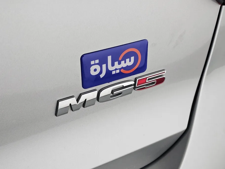 ام جي 5 STD 2023 