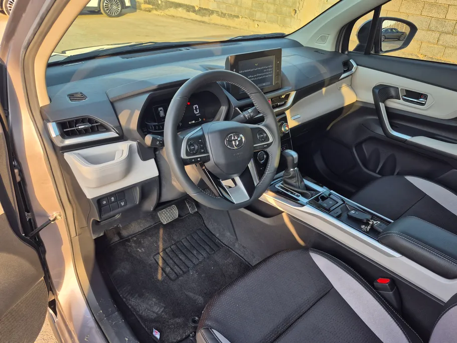 2024 Toyota Veloz GLX 