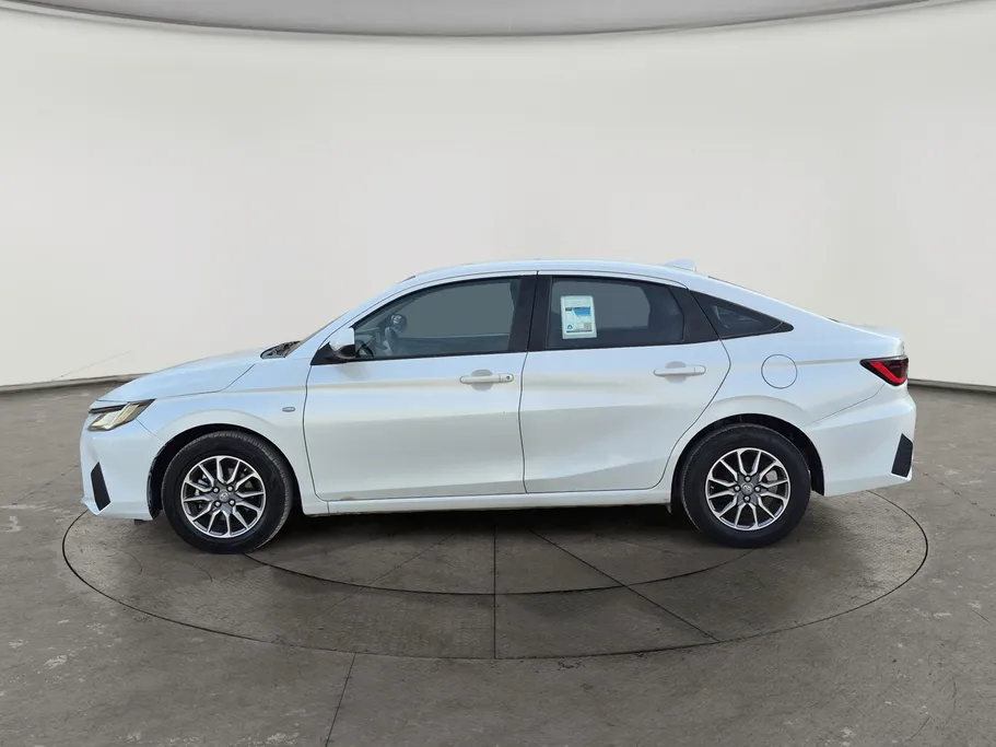 2024 Toyota Yaris  Y 