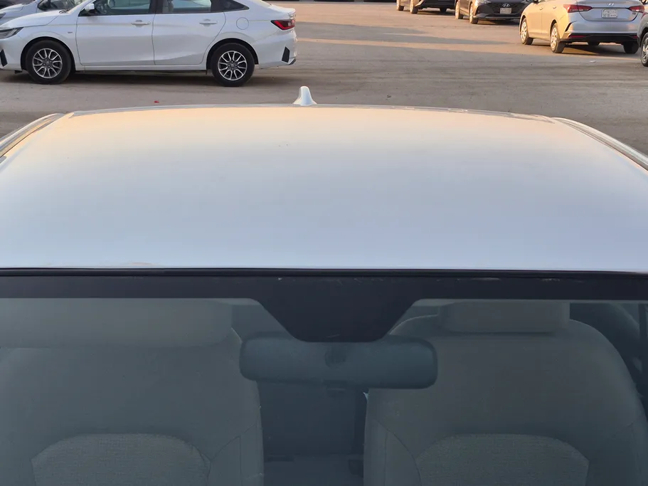2024 Toyota Yaris  Y 
