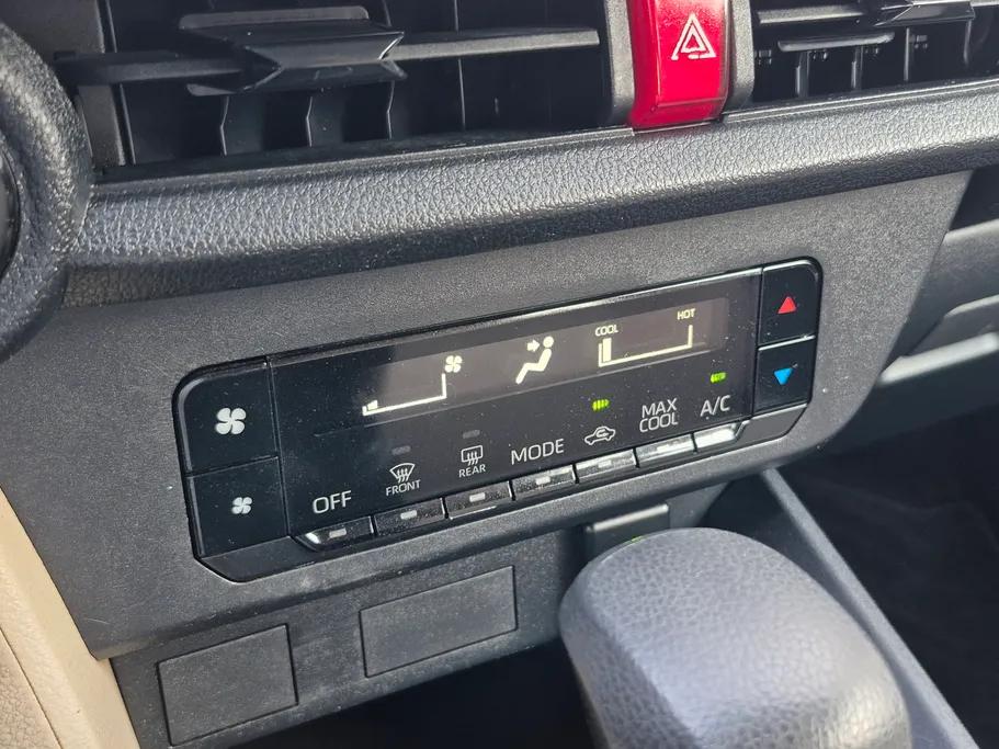 2024 Toyota Yaris  Y 