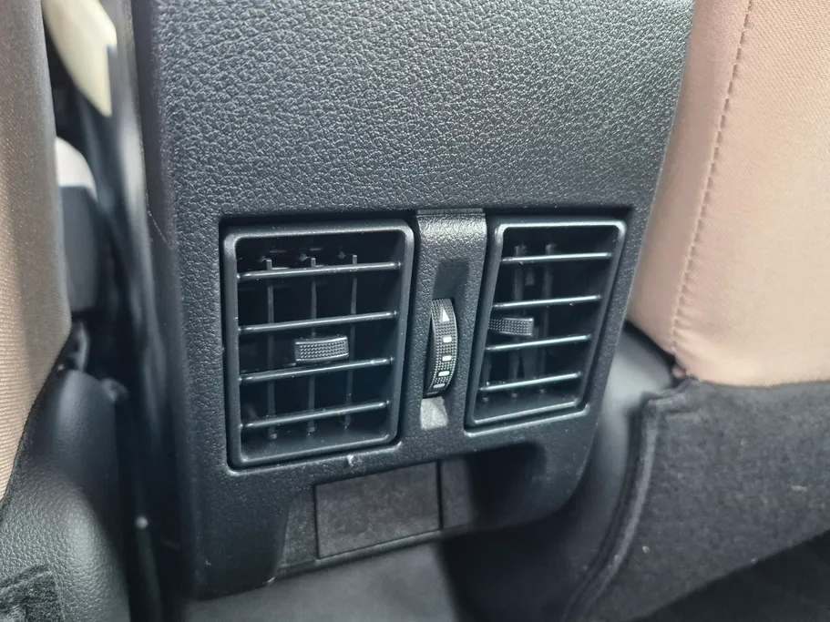 2024 Toyota Yaris  Y 