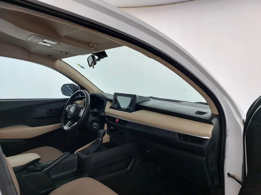 2024 Toyota Yaris  Y 