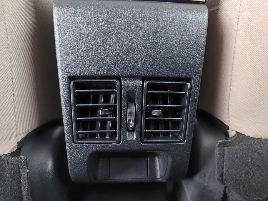 2024 Toyota Yaris  Y 