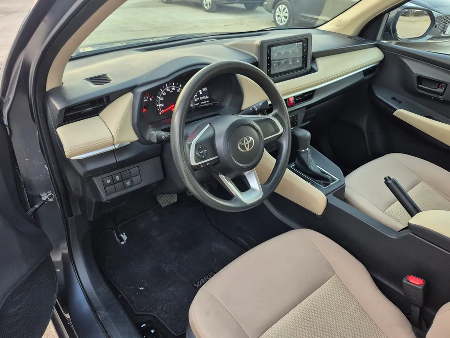 2023 Toyota Yaris  Y 