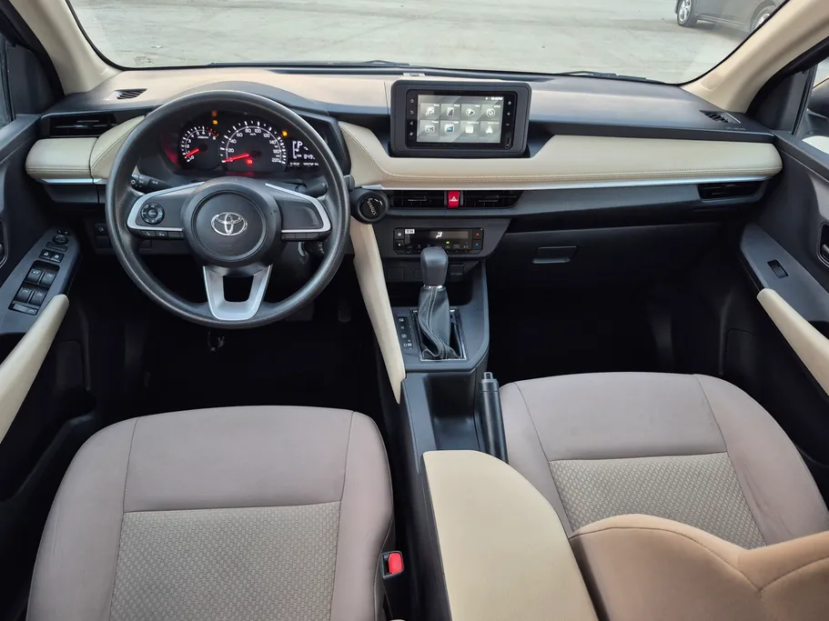 2023 Toyota Yaris  Y 