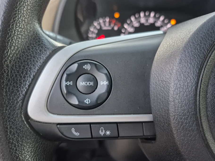 2023 Toyota Yaris  Y 