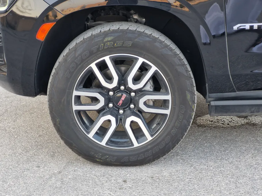 2024 GMC Yukon AT4 