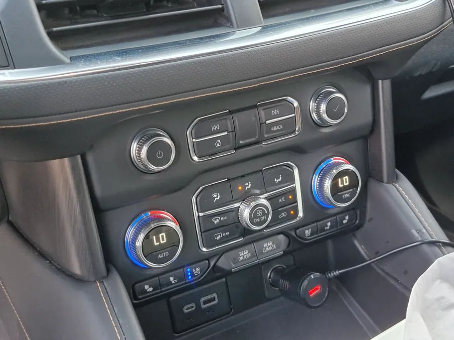 2024 GMC Yukon AT4 