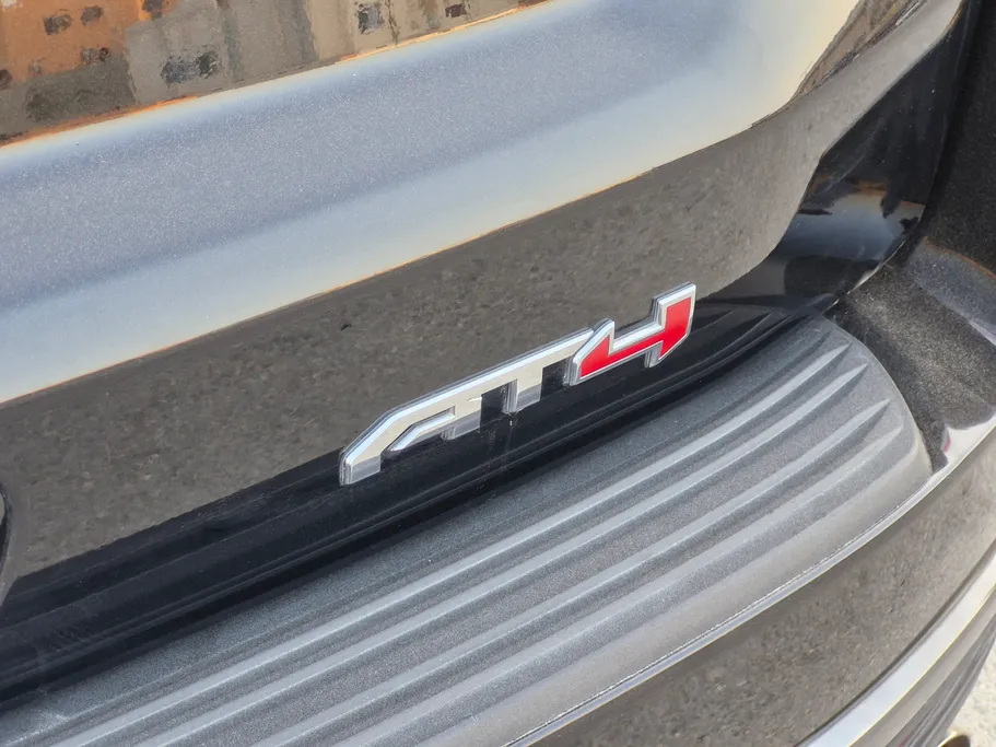 2024 GMC Yukon AT4 