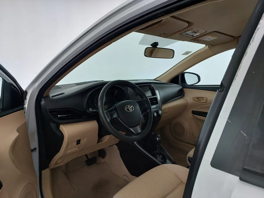 2022 Toyota Yaris  Y 