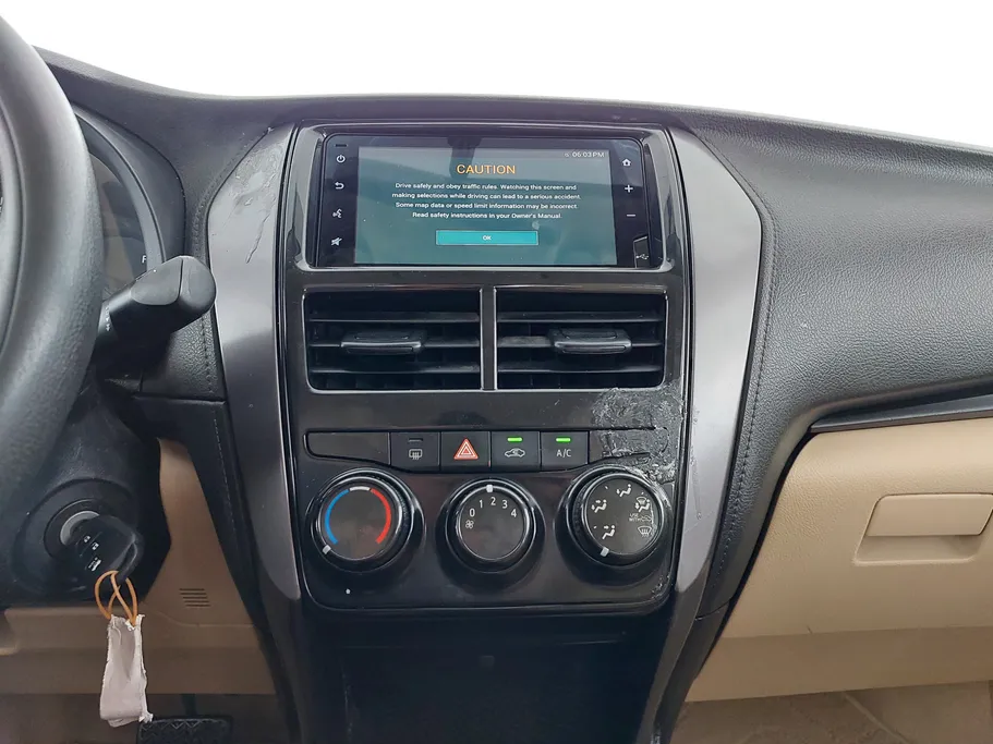 2022 Toyota Yaris  Y 