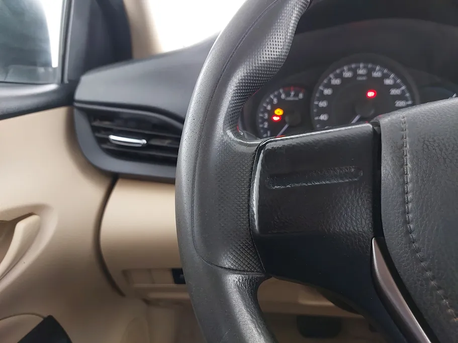 2022 Toyota Yaris  Y 