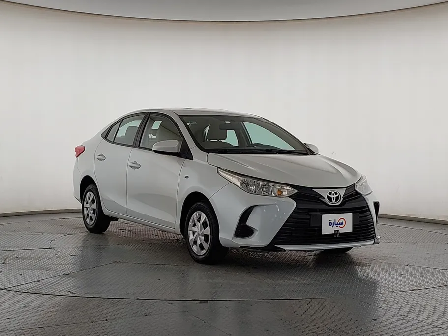 2022 Toyota Yaris  Y 