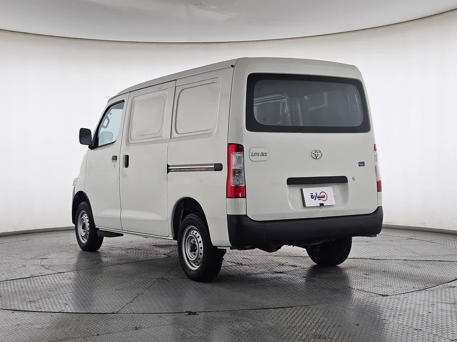 2024 Toyota LiteAce Van 