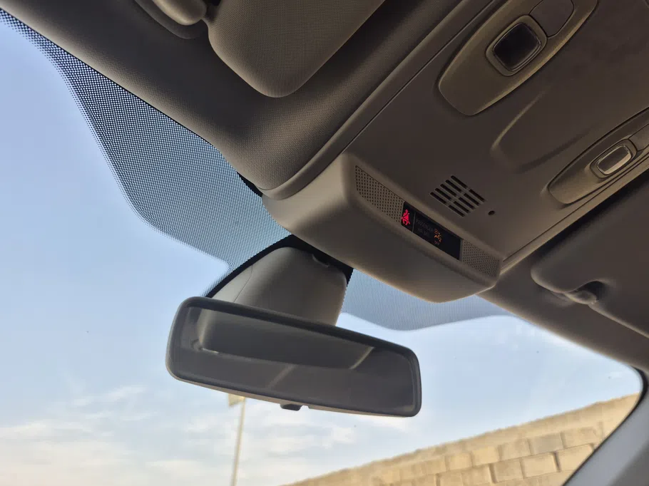 رينو ميجان E 2024 