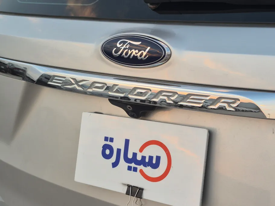 فورد اكسبلورر Base 2018 